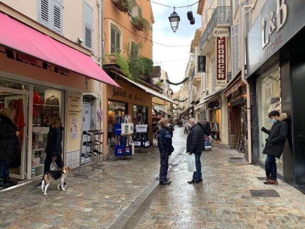 A CÉDER DROIT AU BAIL CANNES RUE MEYNADIER 4449