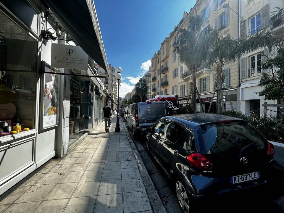 LOCATION PURE RUE PASTORELLI  5588