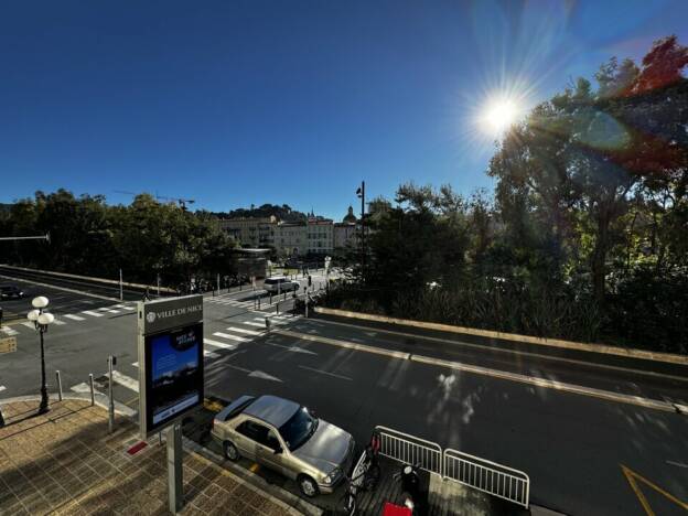 BUREAUX A CÉDER 1ER ÉTAGE FÉLIX FAURE NICE 5548